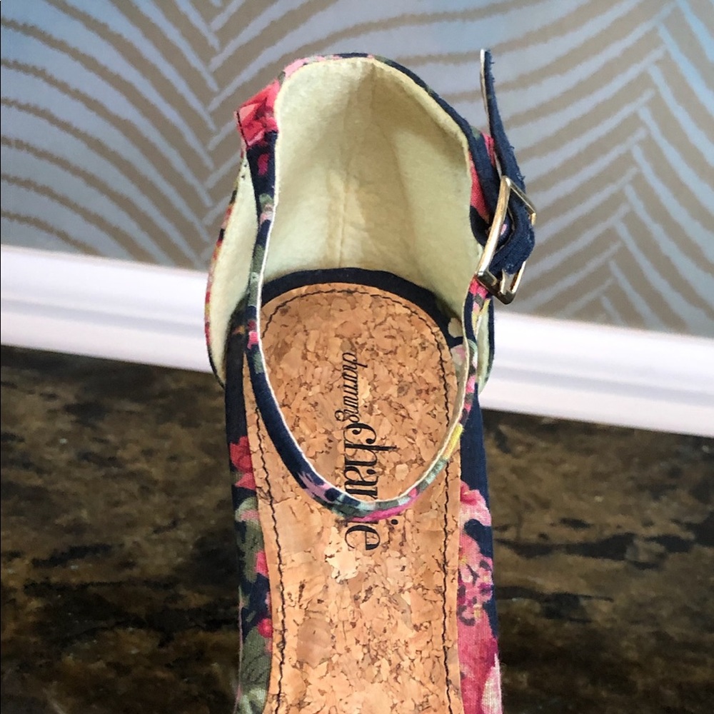 Flowered Pattern Platform Sandals - image 5